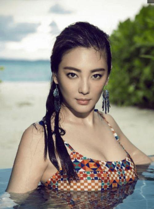 张雨绮小天后爆料视频,小天后背后的真实故事 第1张 张雨绮小天后爆料视频,小天后背后的真实故事 第1张